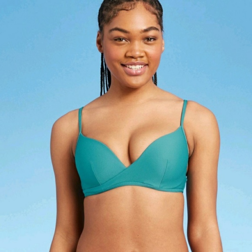 Lightly Lined Twist-Front Bikini Top Shade & Shore
